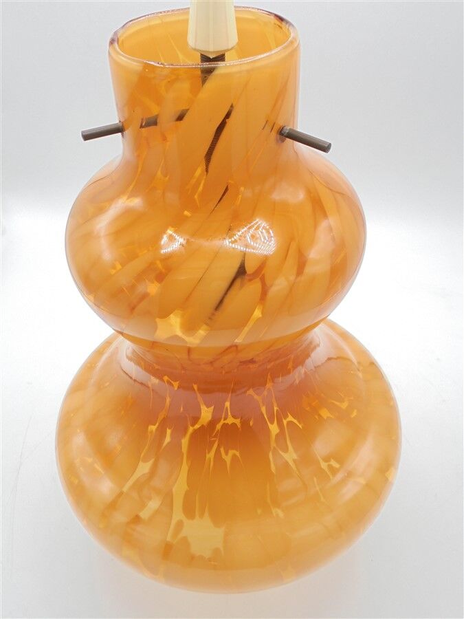 Amber vintage suspension