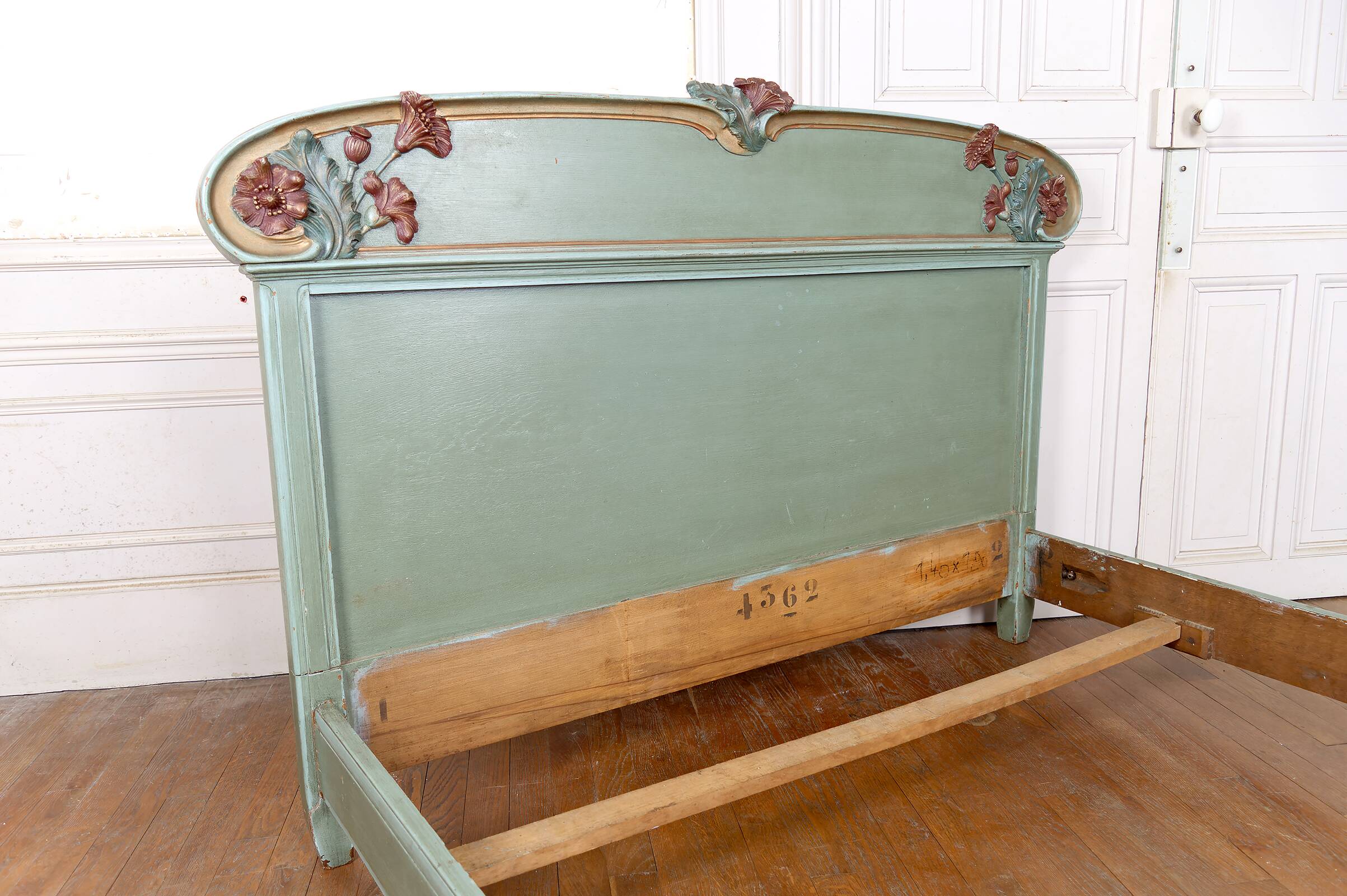 Art Nouveau bed in carved and painted wood, Poppies, Circa 1900