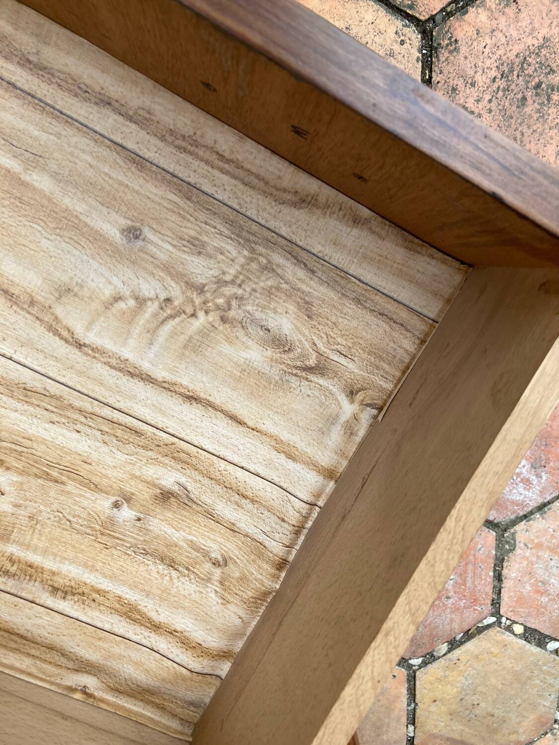 Compass leg chest of drawers
