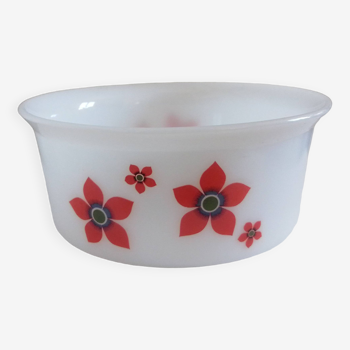 Arcopal round salad bowl with flower patterns