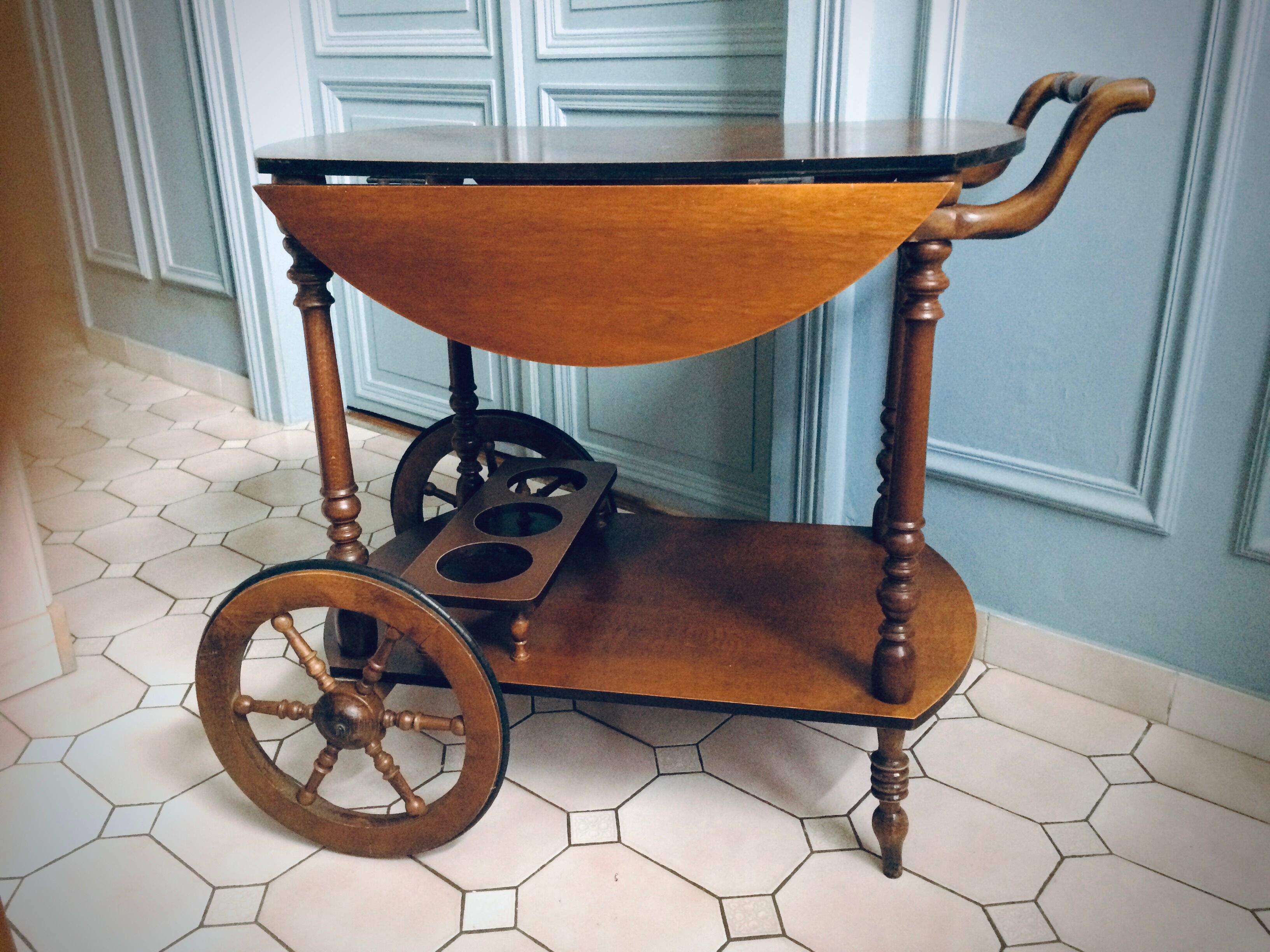 Vintage and folding trolley aperitif-table