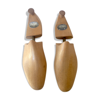 Pair of shoe trees Weston wooden