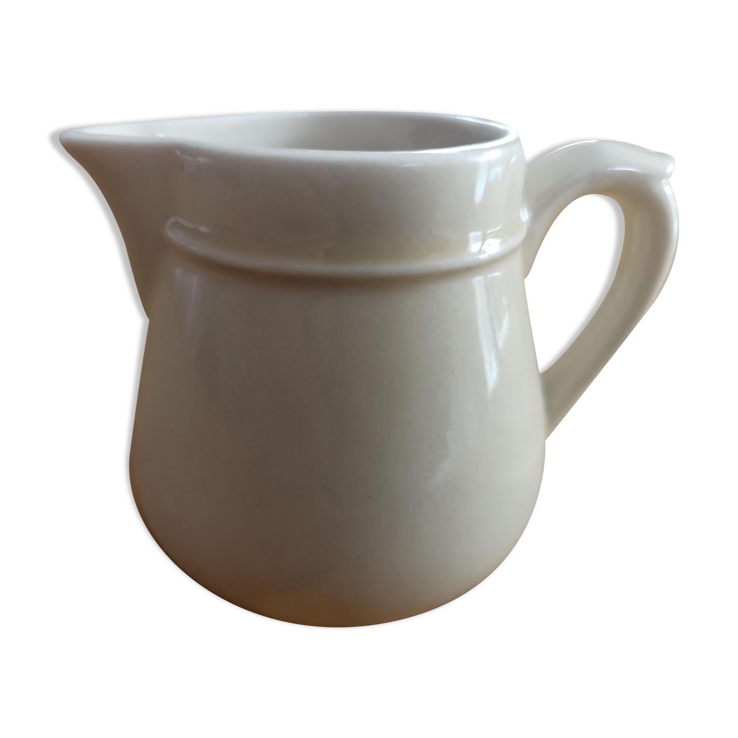 Milk pot