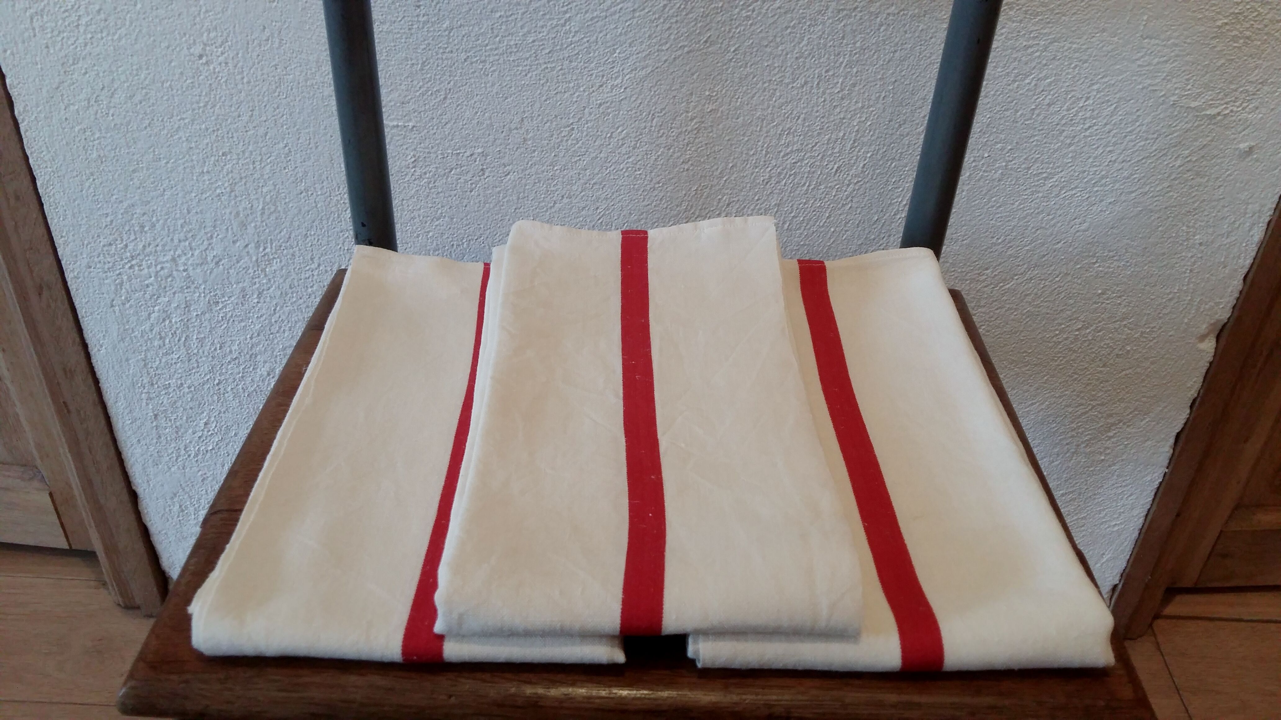 Set of 3 old linen towels