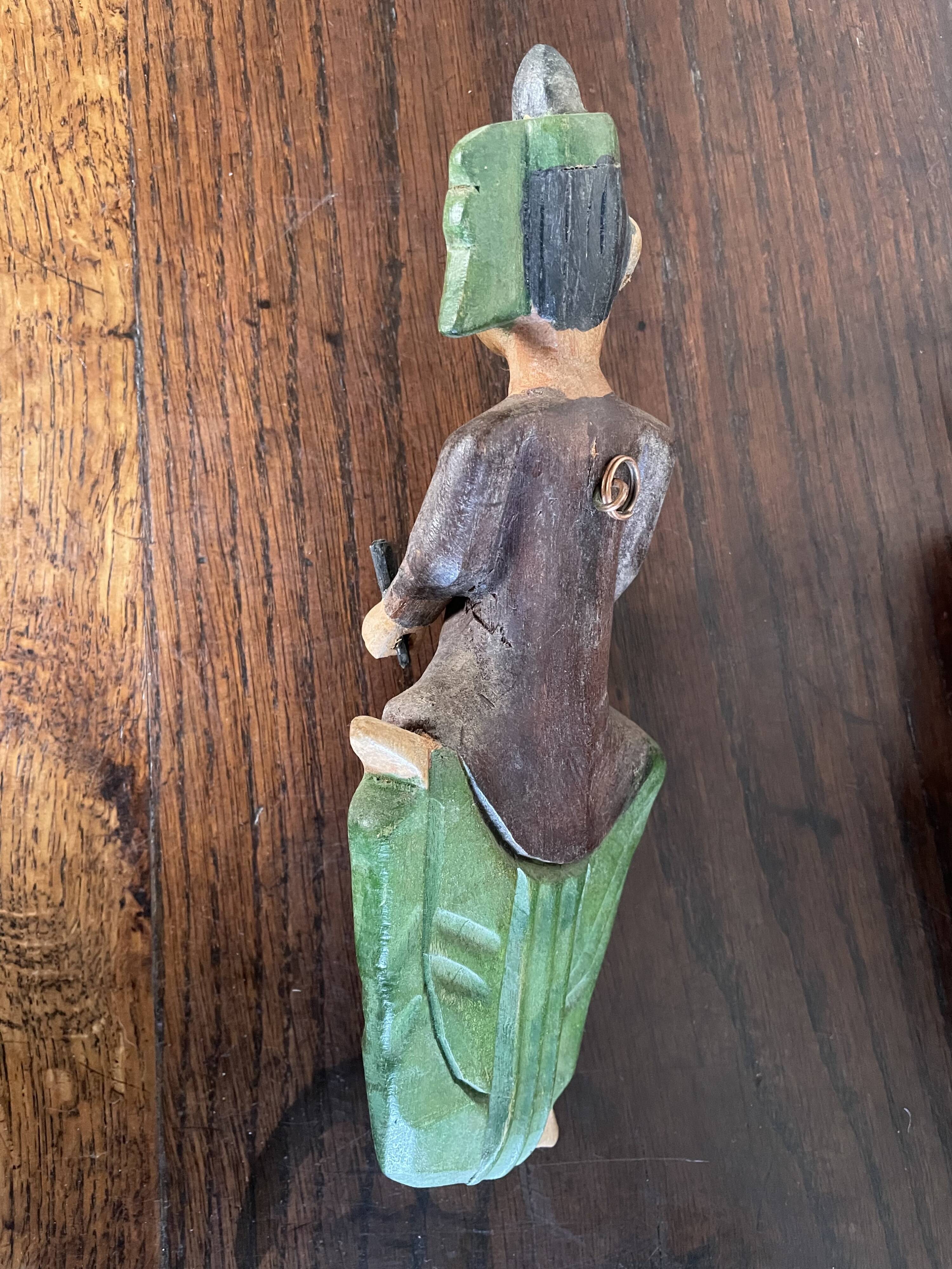 Polychrome wooden statuettes musicians from Asia