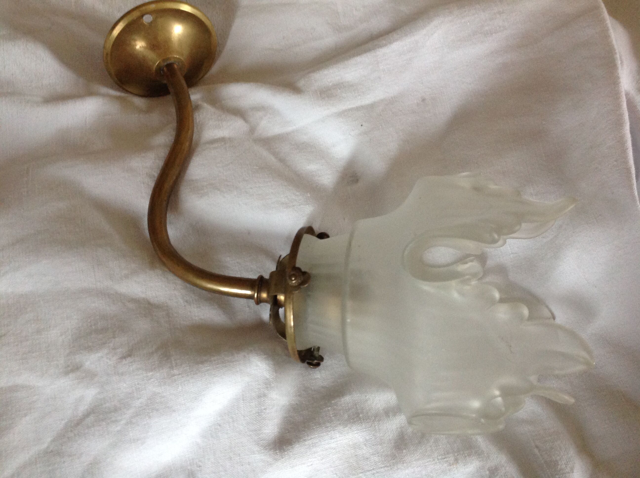 Swan collar wall sconce