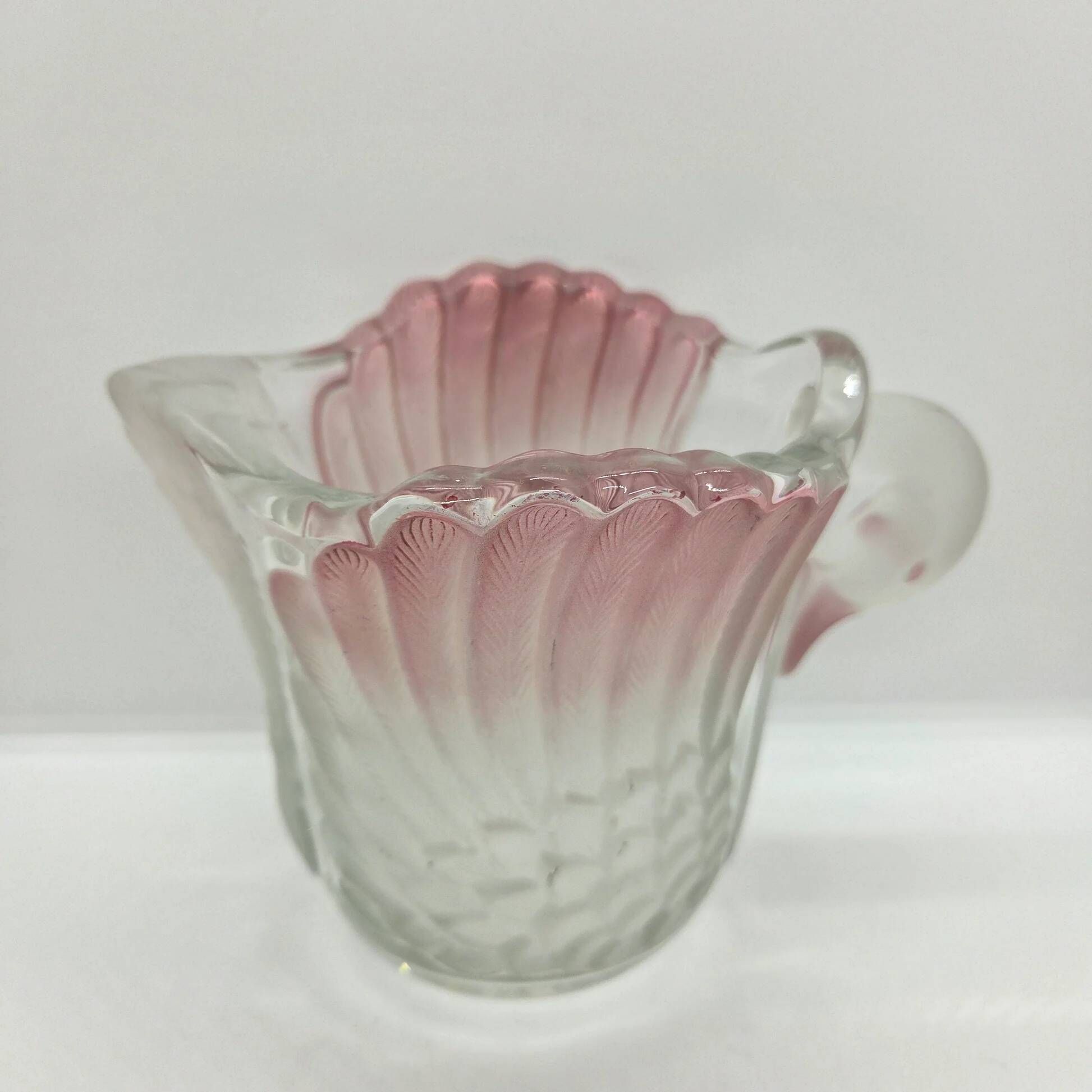 Pichet cygne en verre moulé pressé - Ref 1438