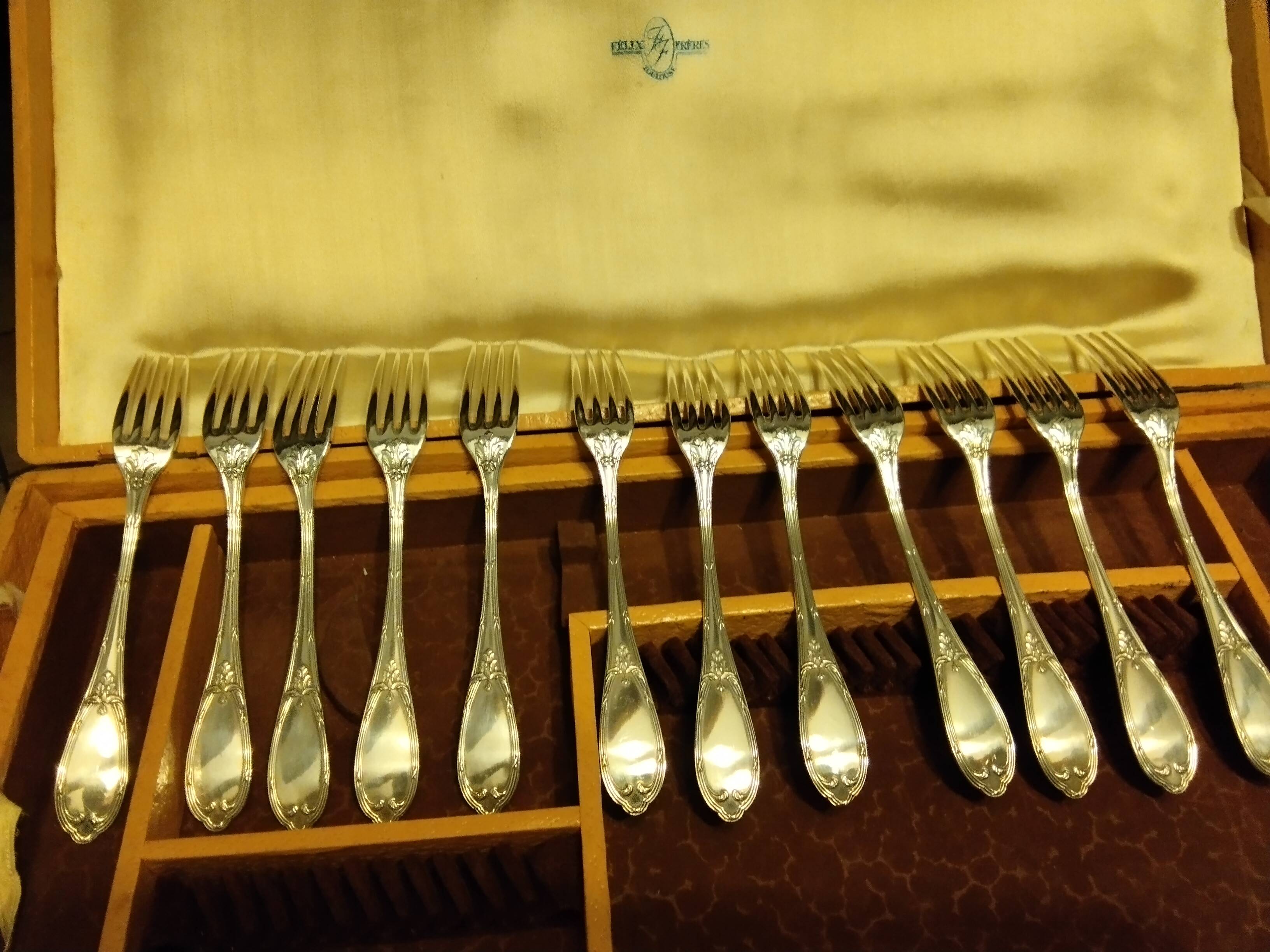 12 silver-plated dessert forks by Félix Frères