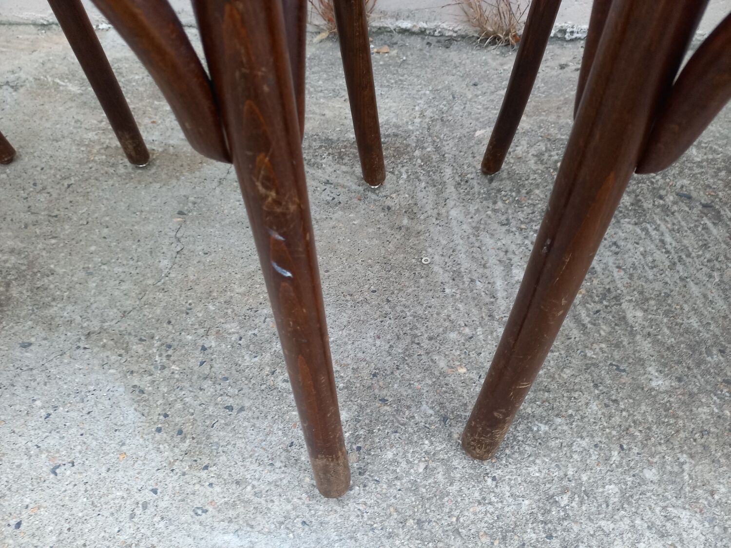 6 bistro chairs