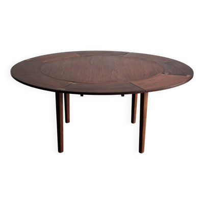 Table à manger 'Lotus' par Dyrlund