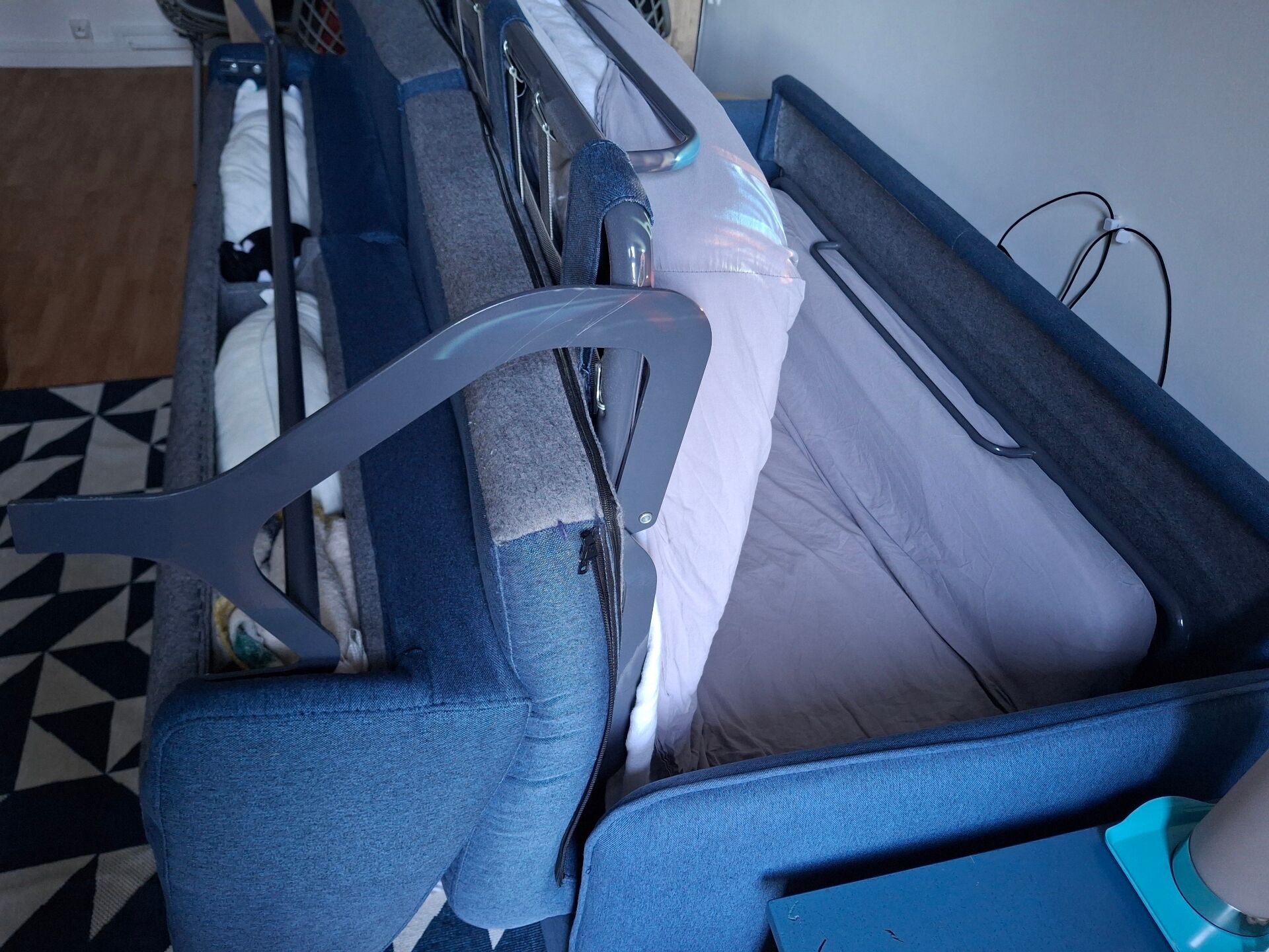 Sofa bed / convertible habitat – sleeping area 140cm – blue