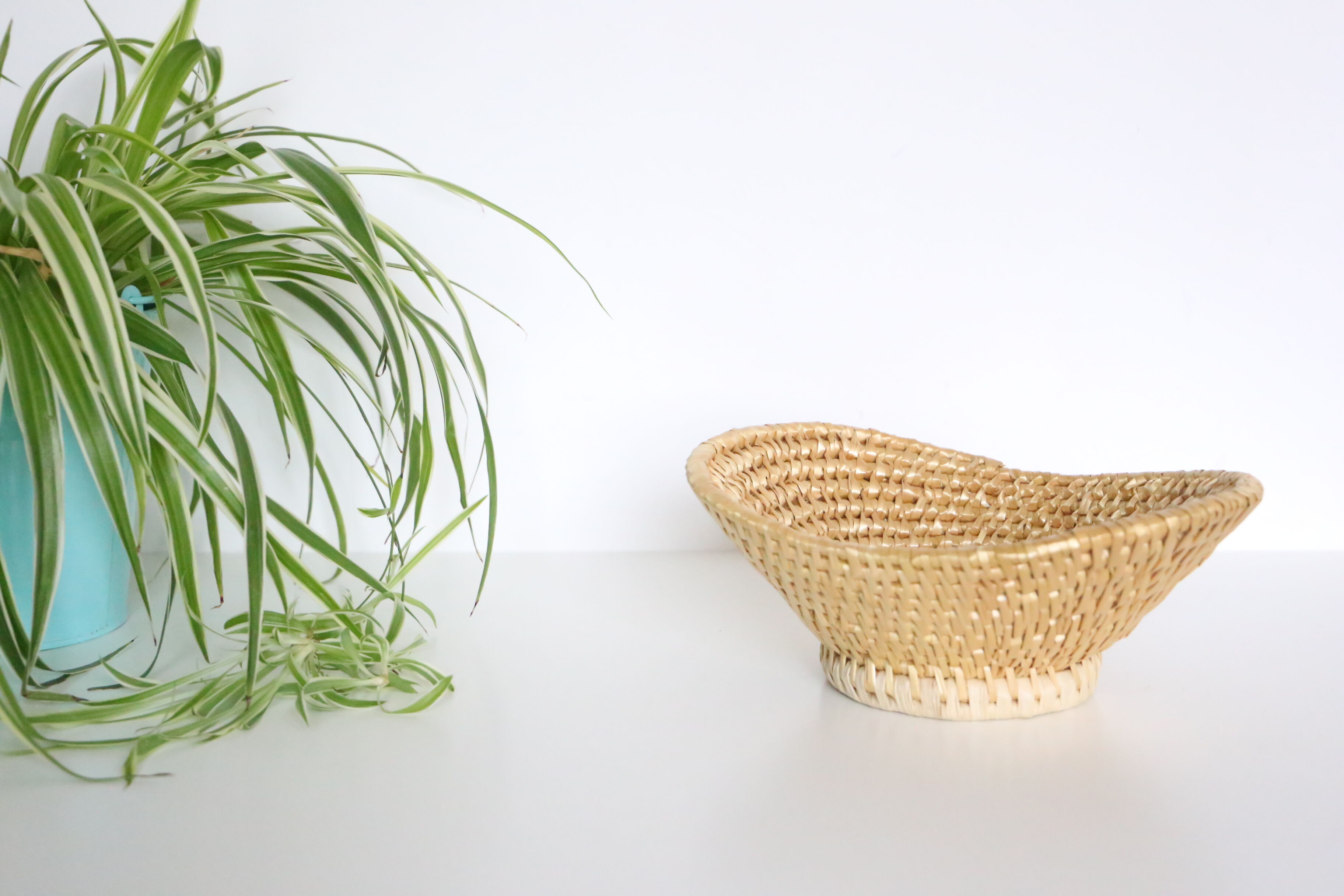 Oval wicker basket, vintage