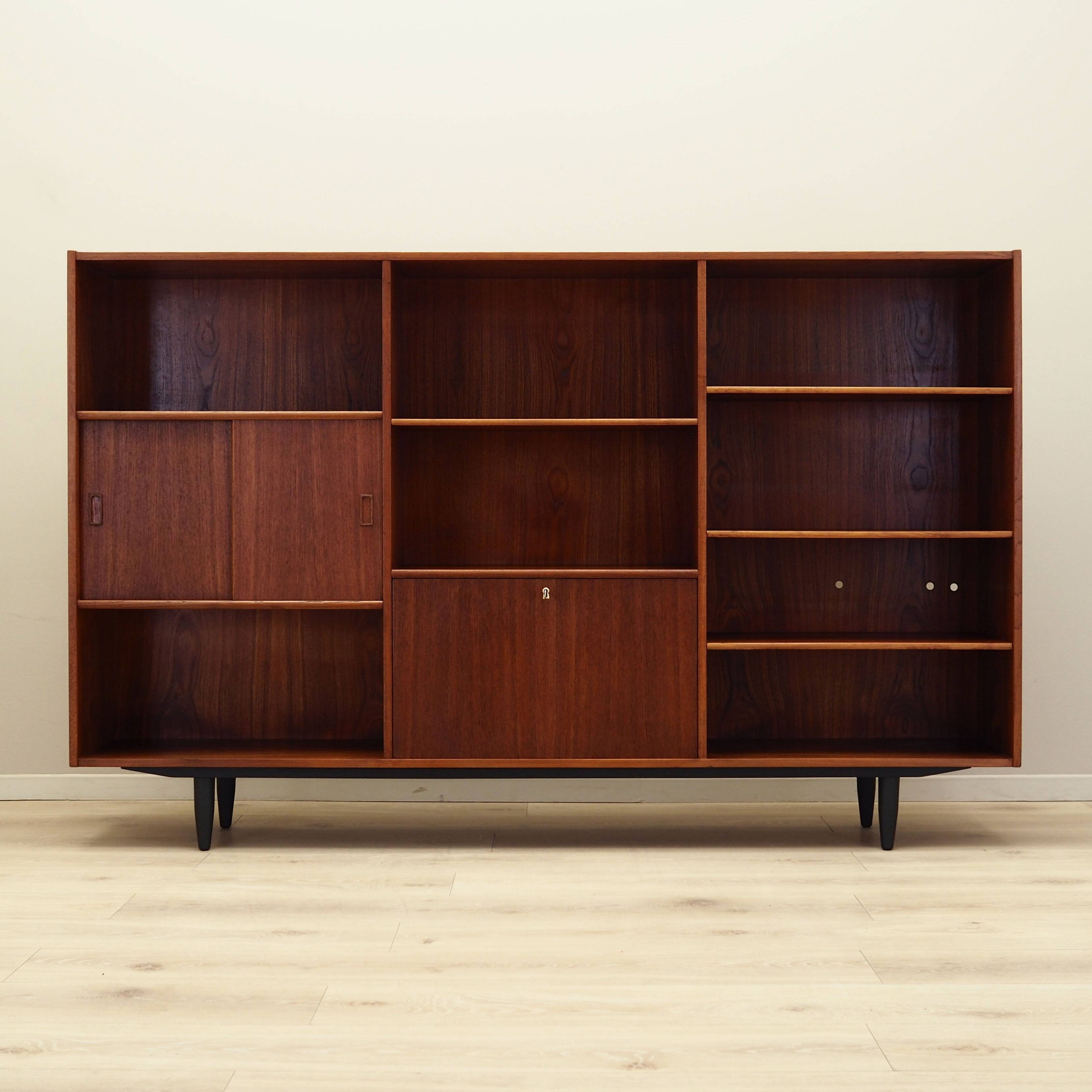 Teak bookcase, Danish design, 1970s, production: Kjeld Bundgard
