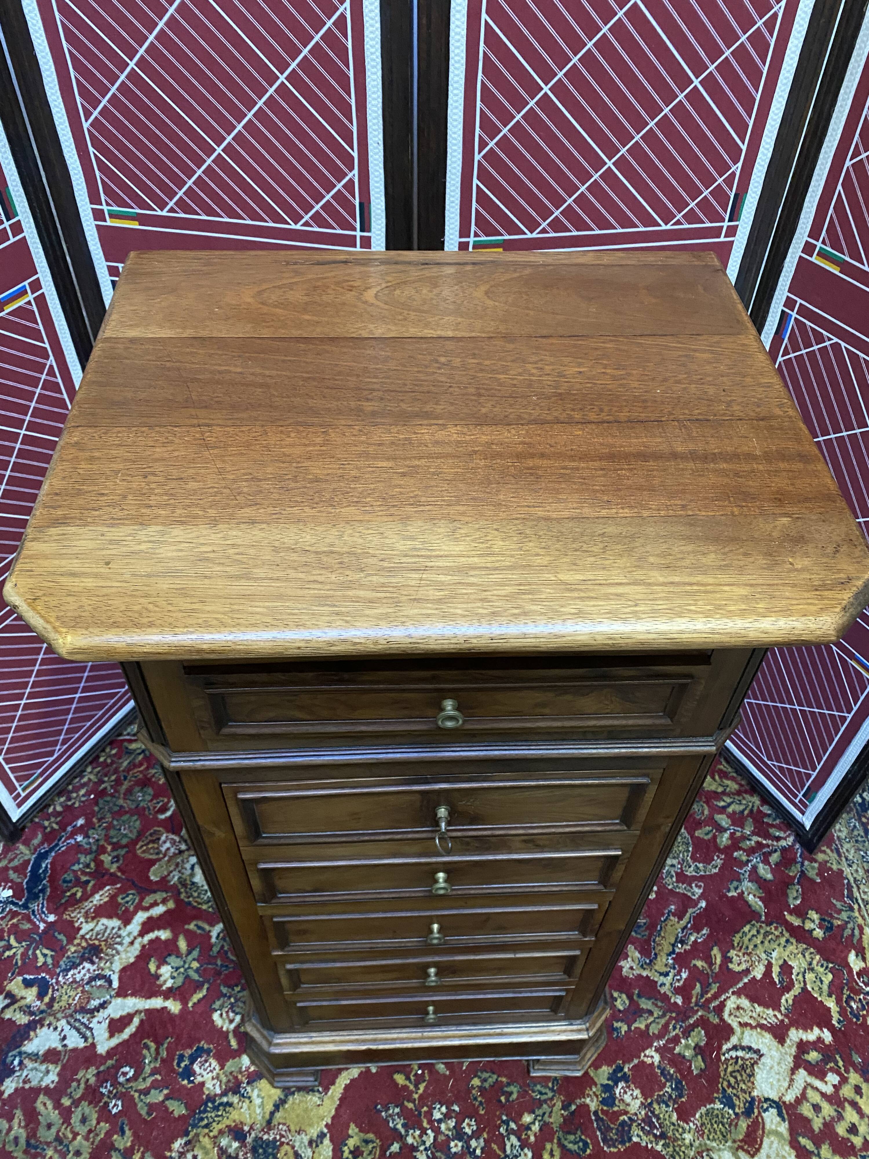 Louis-Philippe weekly style bedside in solid walnut