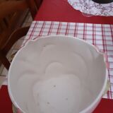 Tulip pattern pot cache