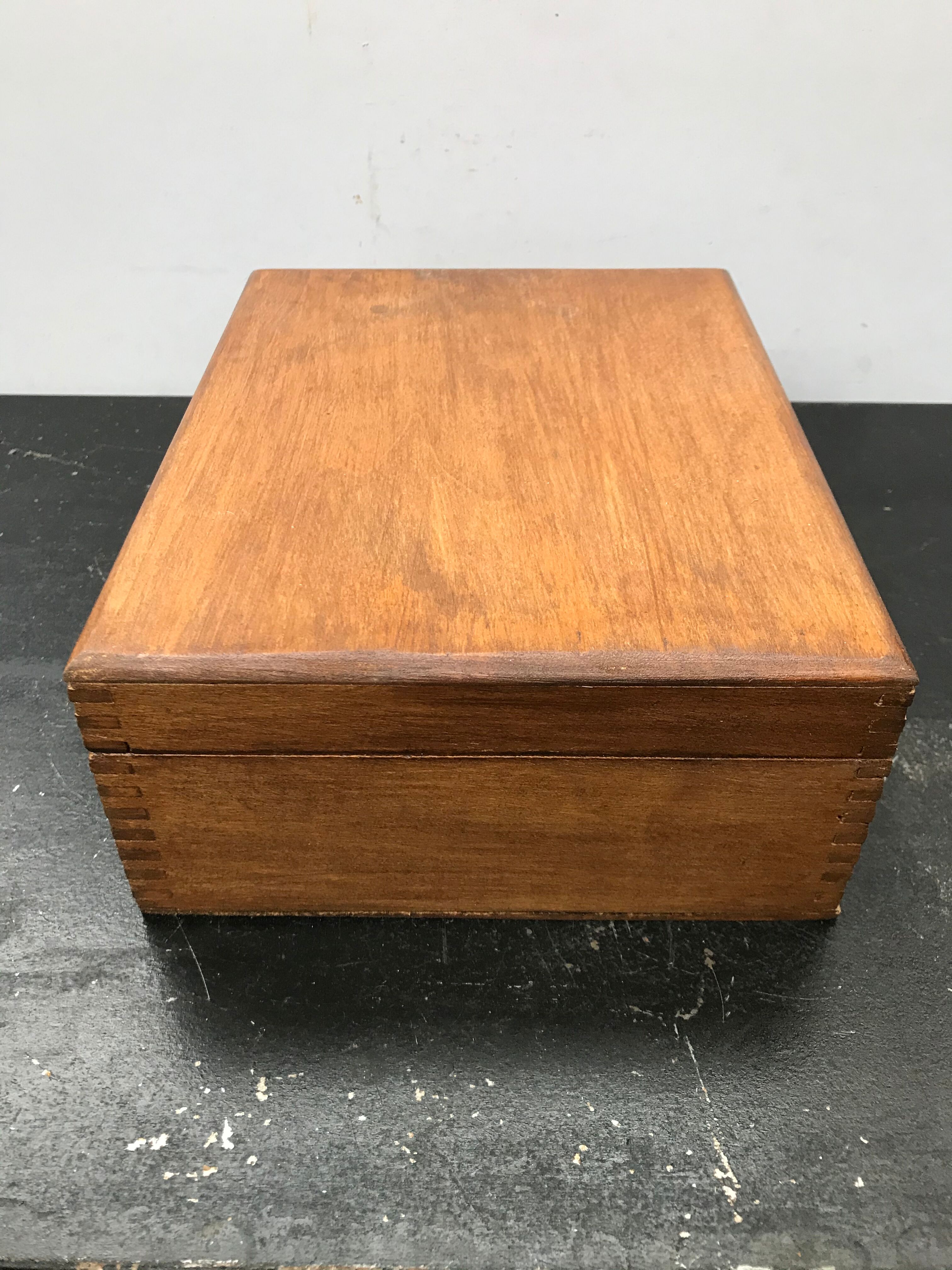 Former vintage wood jewelry box