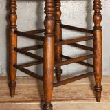 Tabouret en bois massif tourné