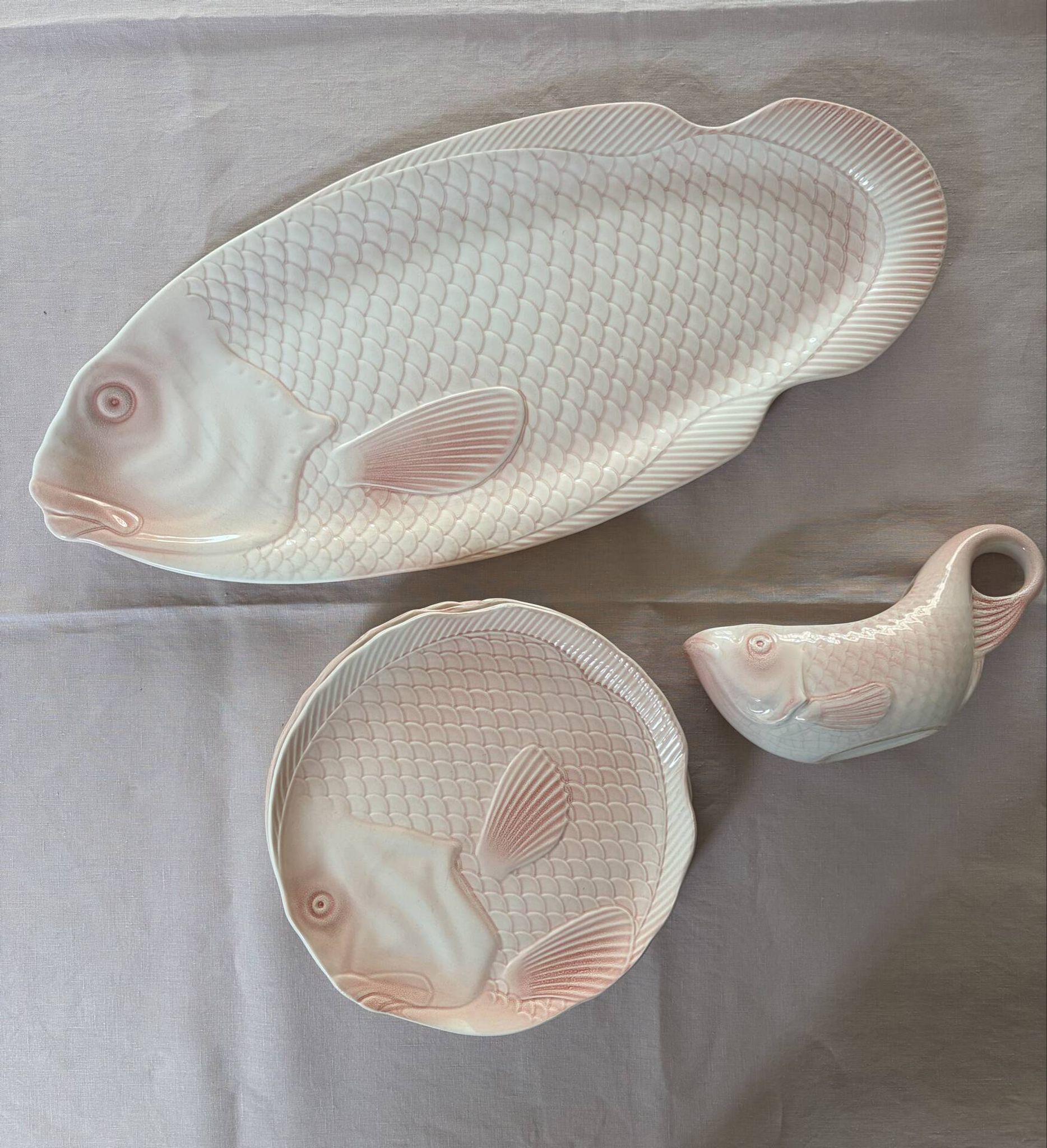 Service poisson Salins les Bains  assiettes plat et saucière