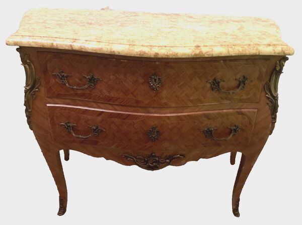 Commode galbée de style Louis XV Dessus Marbre XX siècle
