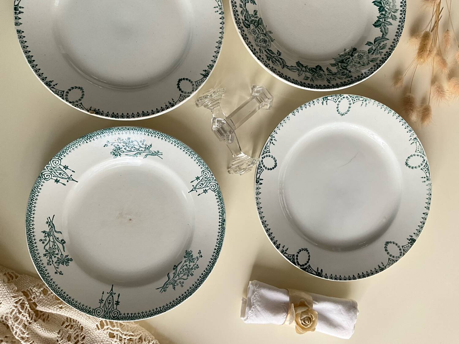 Mix and match 4 plates.