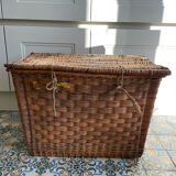 Wicker chest