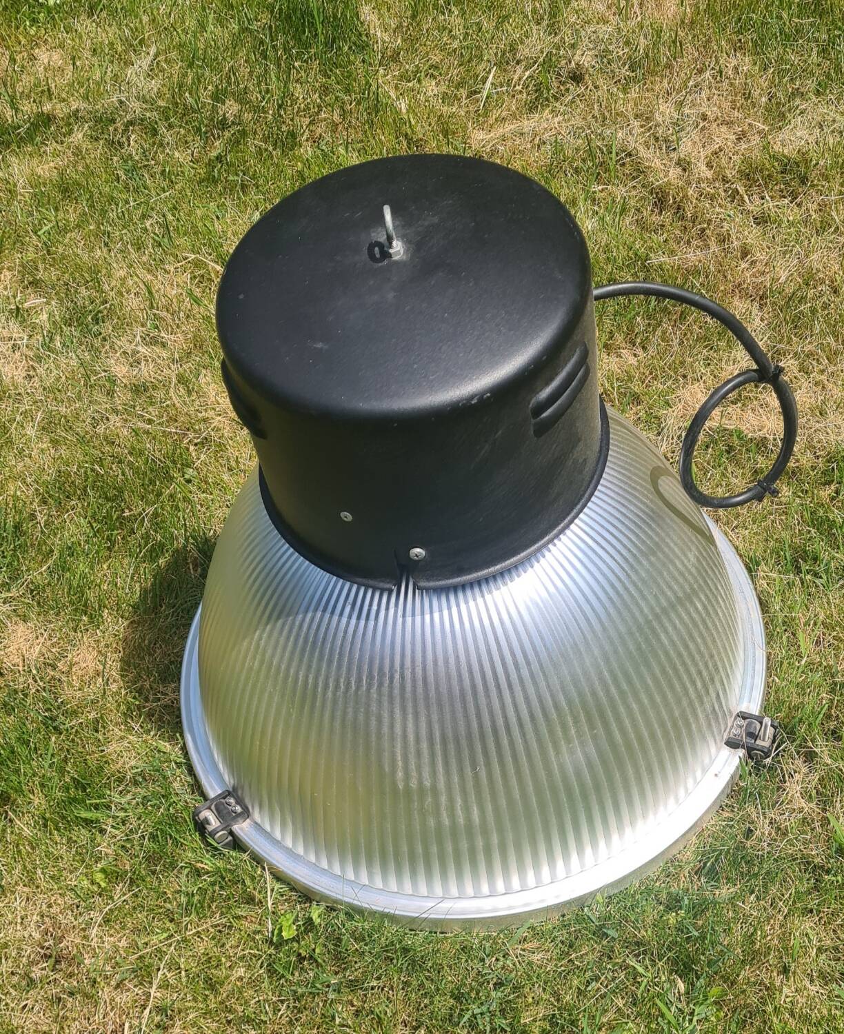 Industrial aluminum pendant light