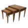 Vieille ensemble mid century ensemble de 3 tables  gigogne