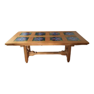 Table by Guillerme and Chambron