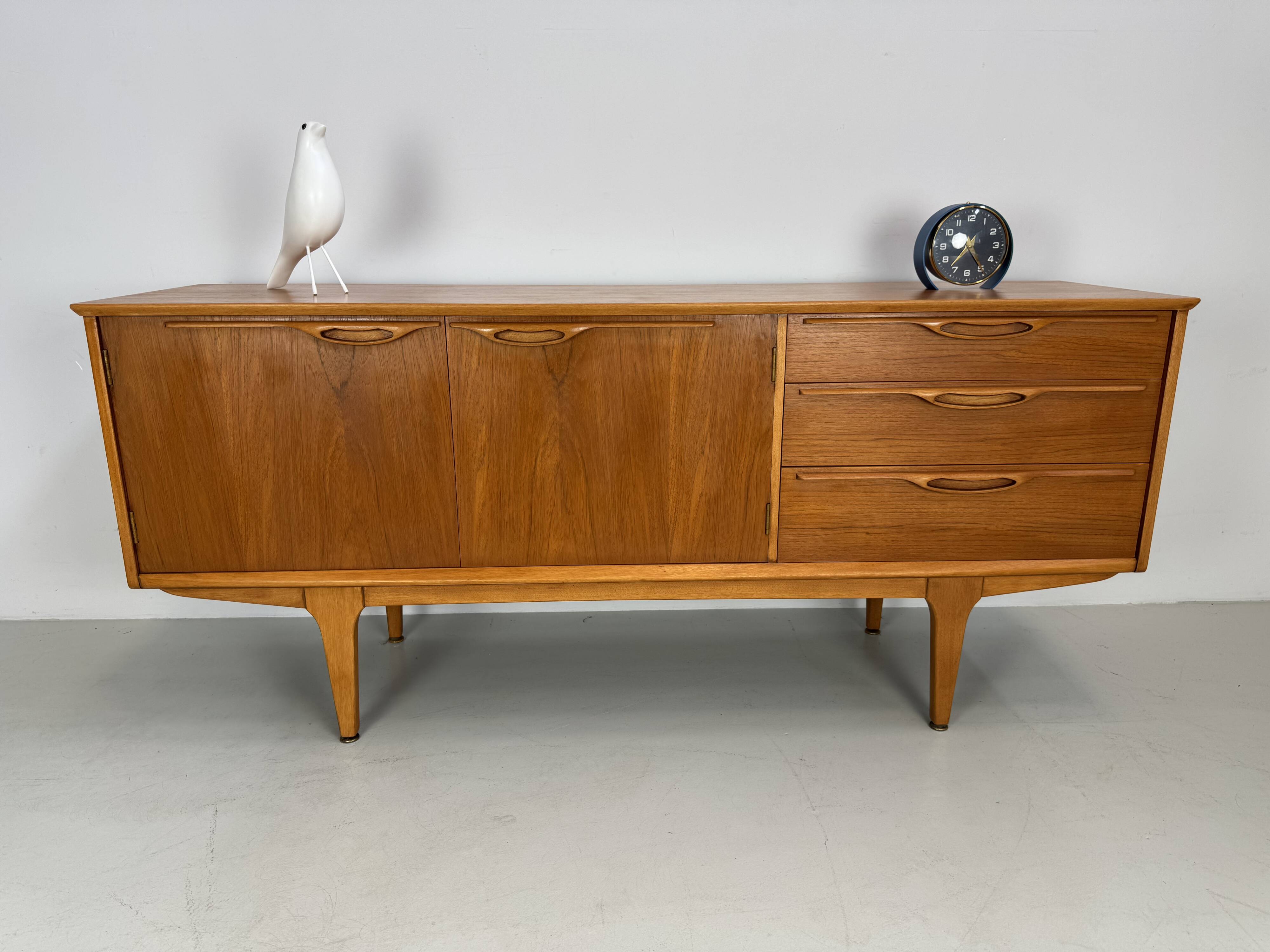Buffet vintage par Jentique