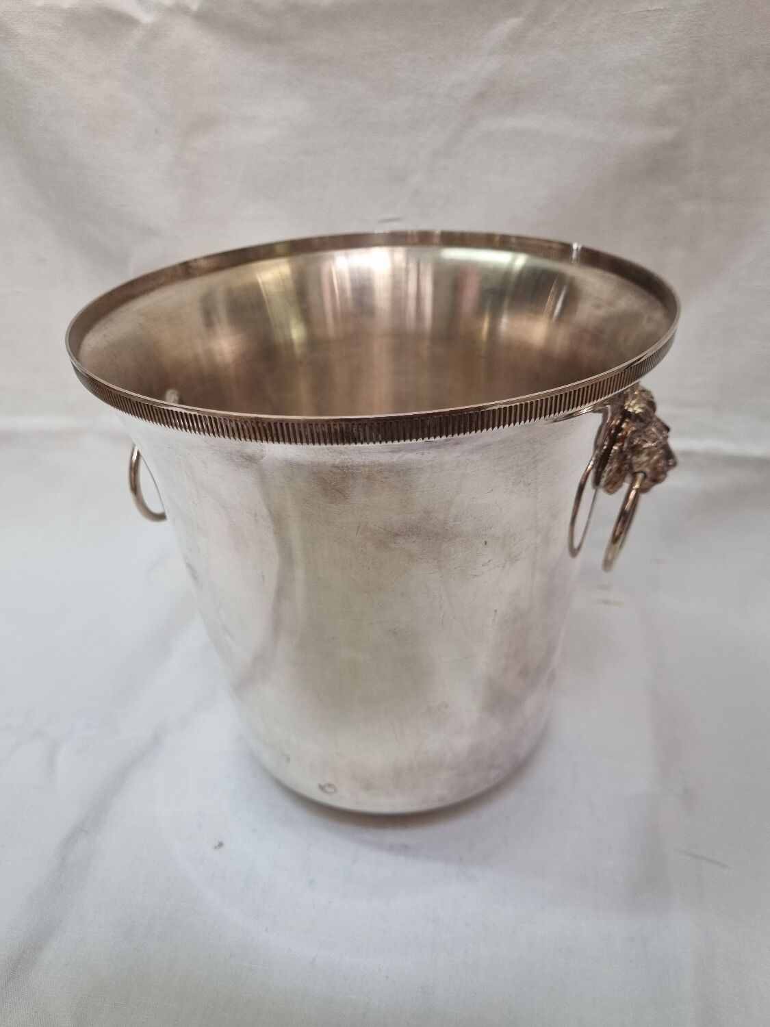 Silver metal champagne bucket lion's head
