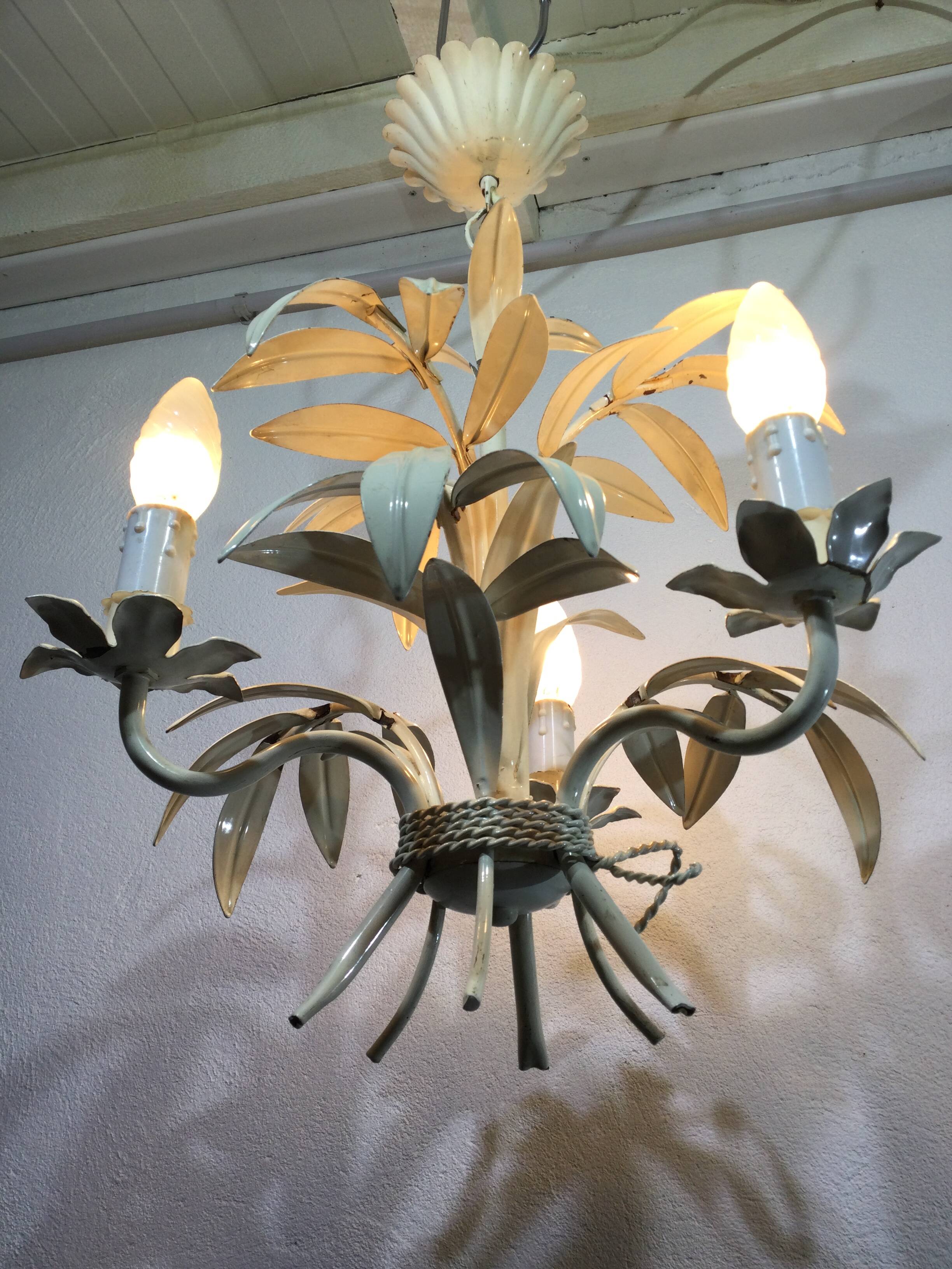 3-Light Leaf Chandelier