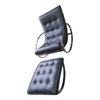 Fauteuil rocking chair + repose pieds en skyl et metal chrome des annees 19