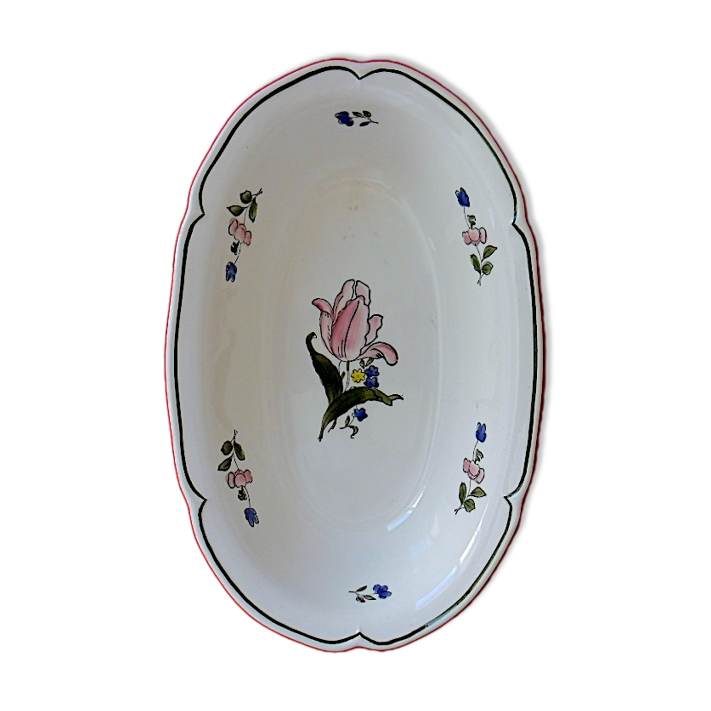 Légumier oblong en faïence polychrome vernissée à décor floral