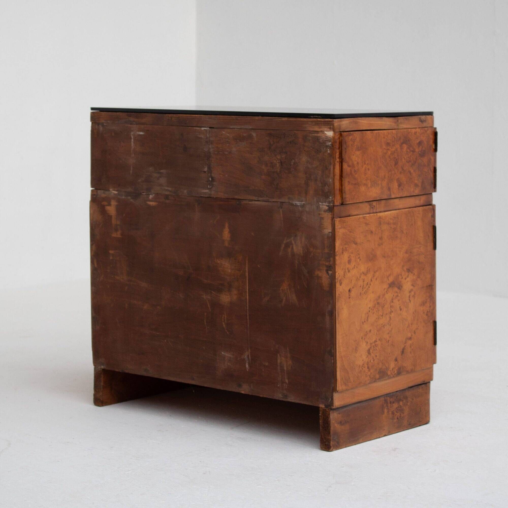 Pair of Art Deco nightstands in burlwood with black lacquered top