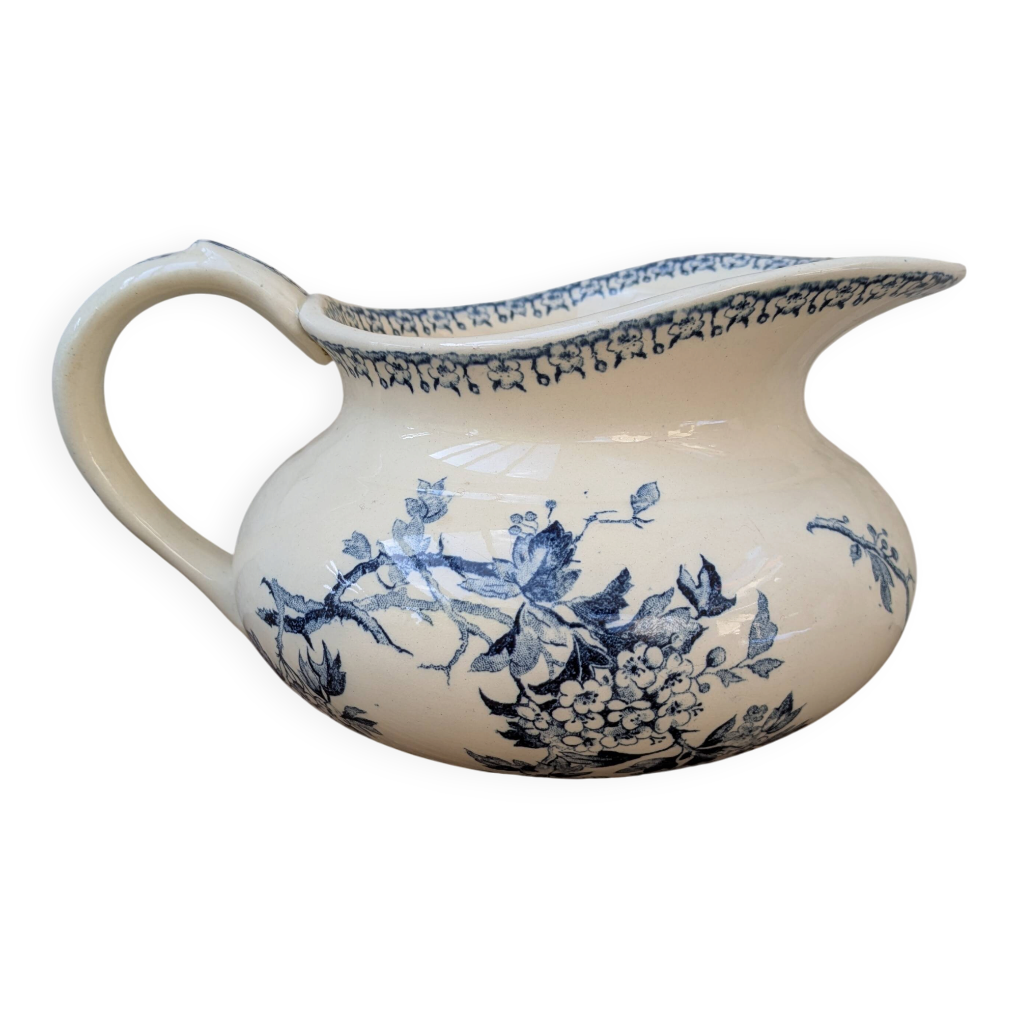 Opaque porcelain water jug from Gien, Aubépine Terre de Fer model.