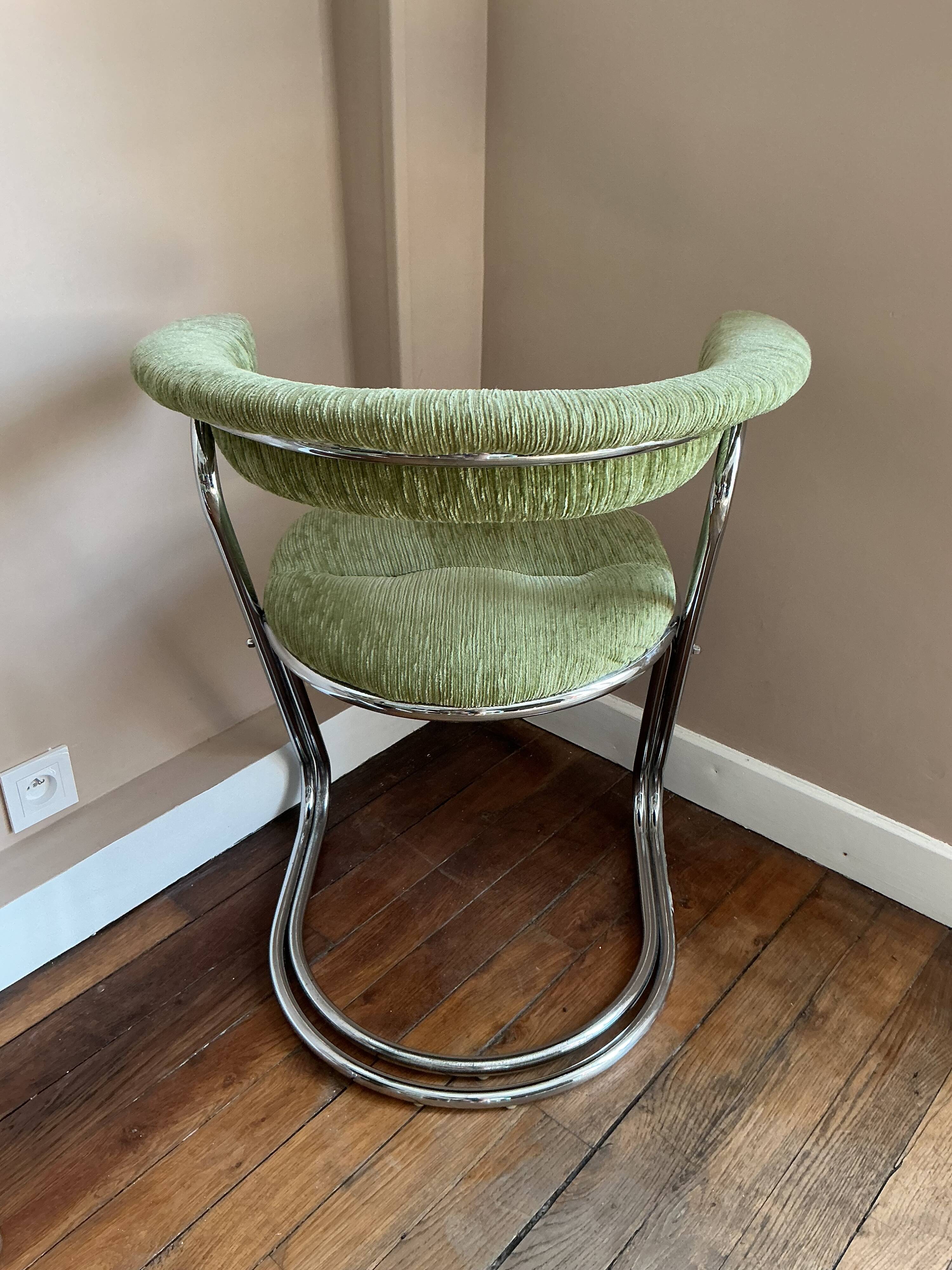 Ensemble de 4 chaises vintage - velours vert - attribuées à Gastone Ronaldi