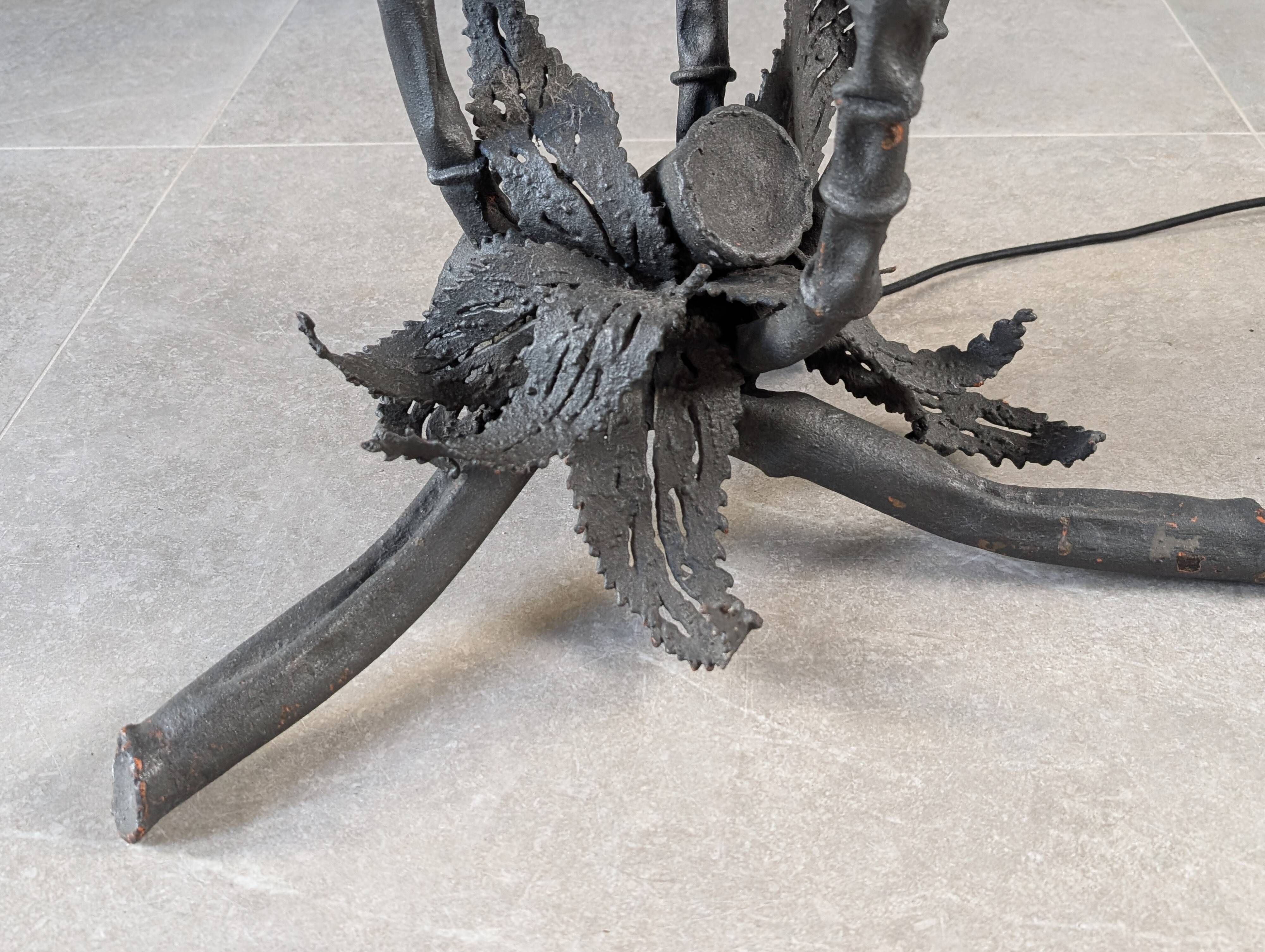 Brutalist floor lamp with five thistle-shaped lights in black wrought iron, 1970s