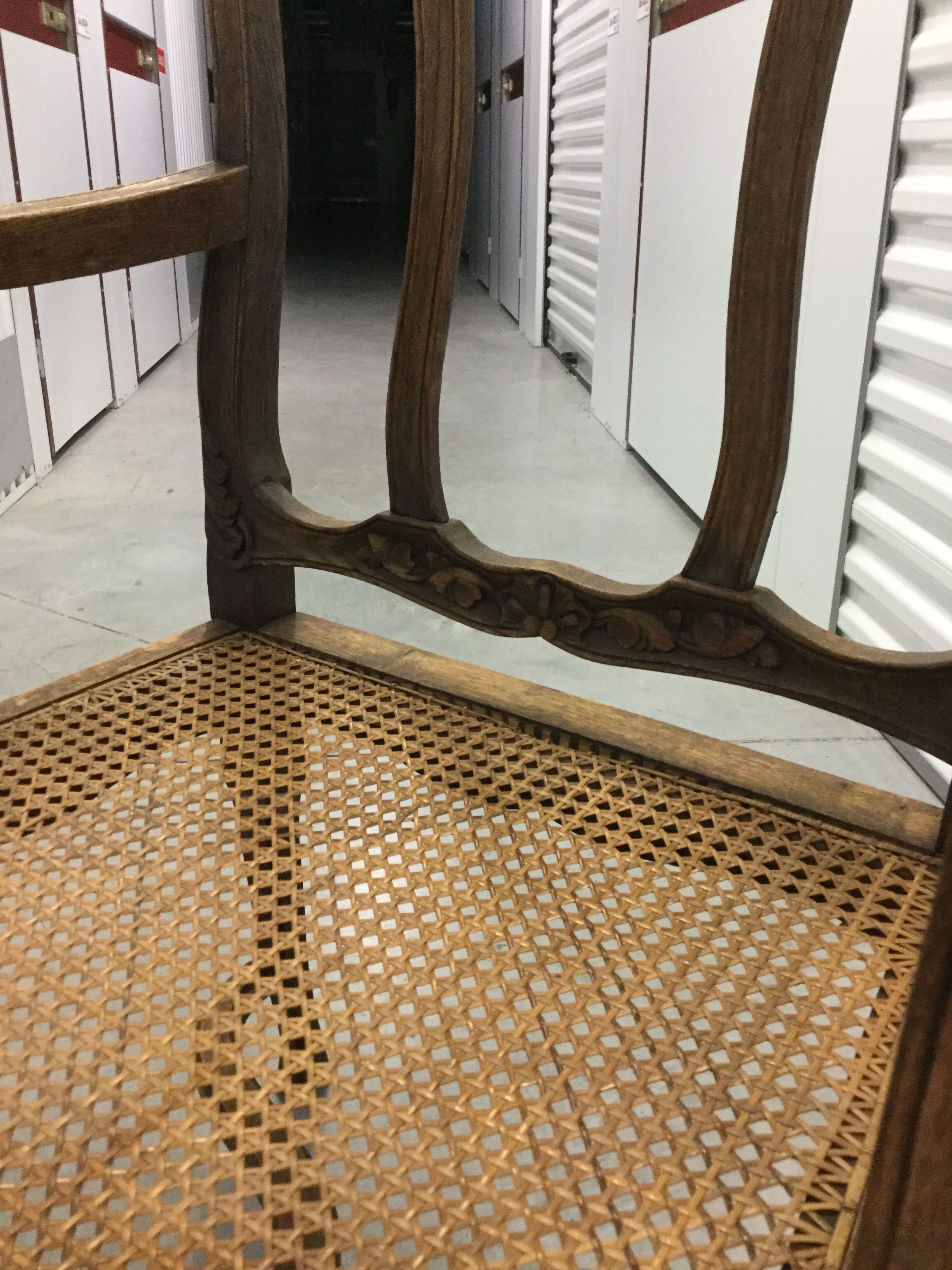 Fauteuil canné provençal style Louis XV