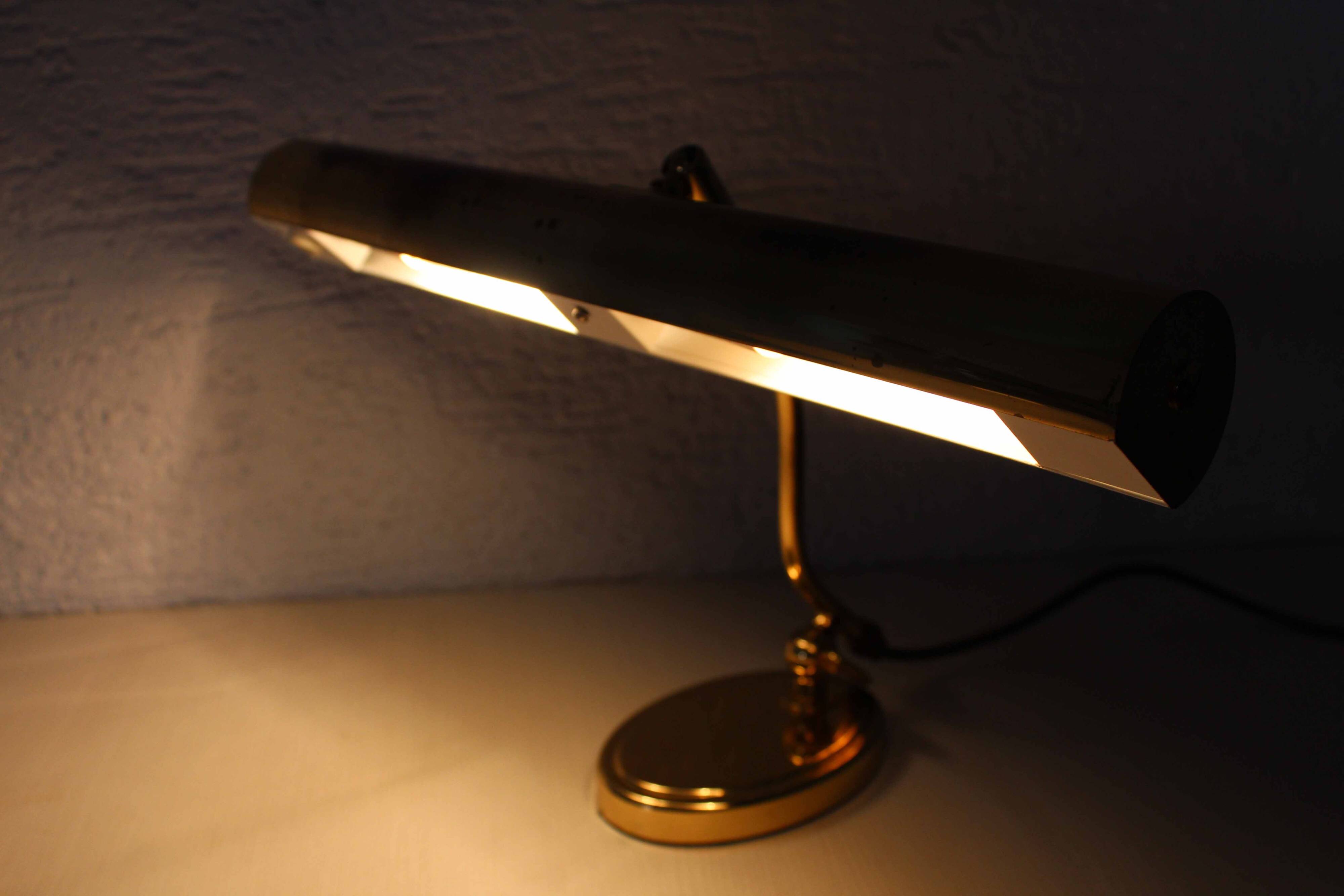 Lampe de bureau en laiton