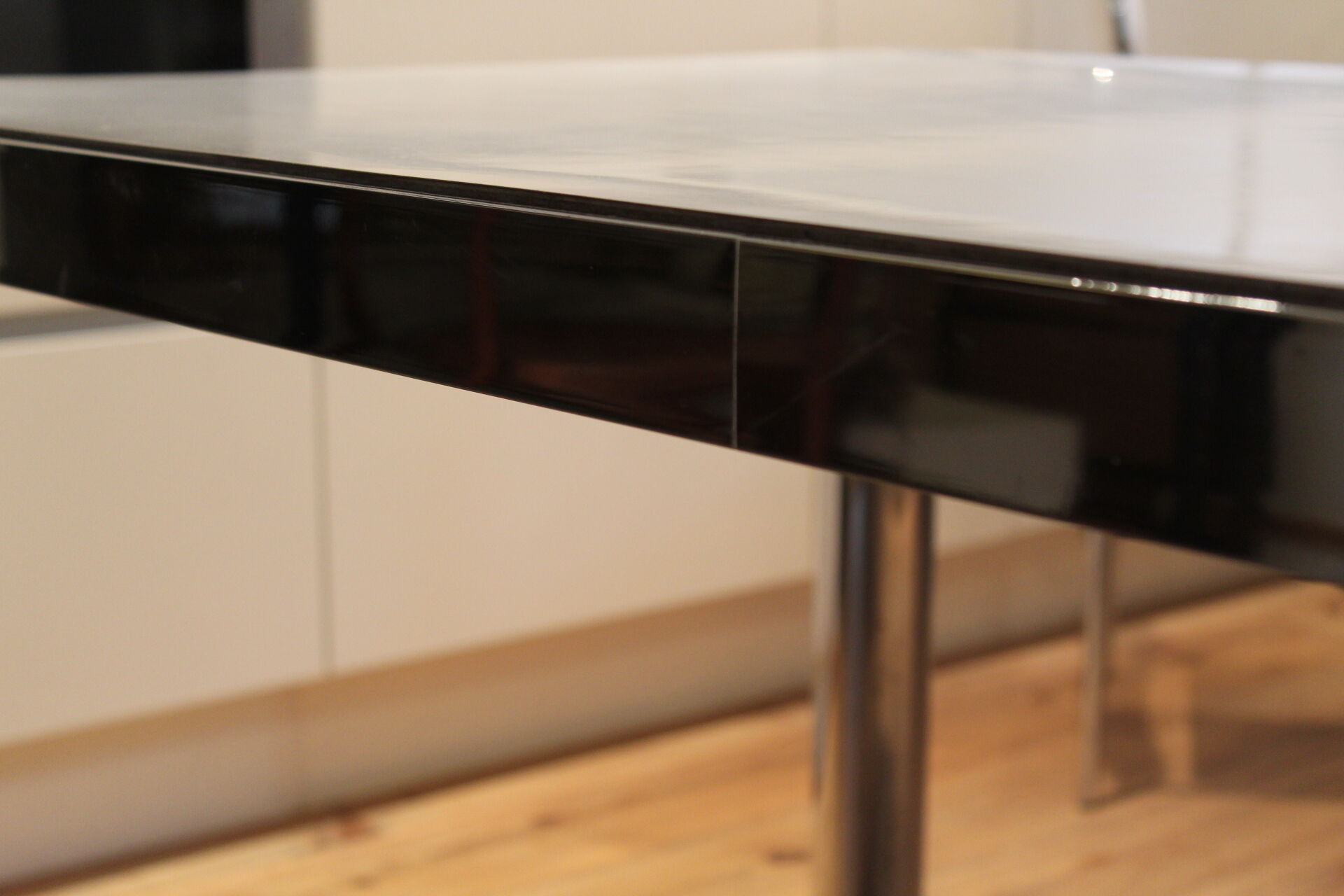 Table from the 70's formica in white and stainless steel