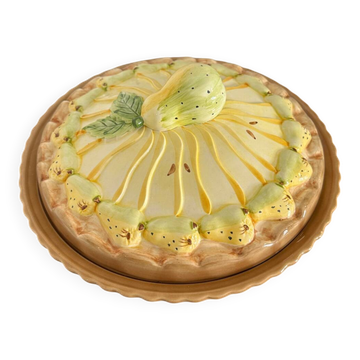 Barbotine pear tart dish