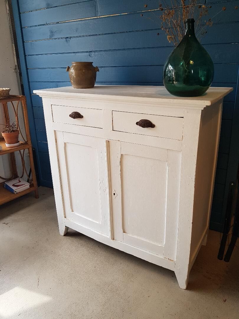 Former parisian buffet white