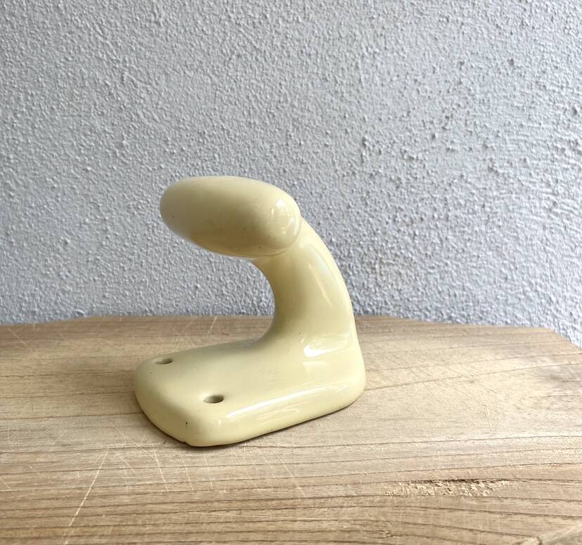 Earthenware hook 50s