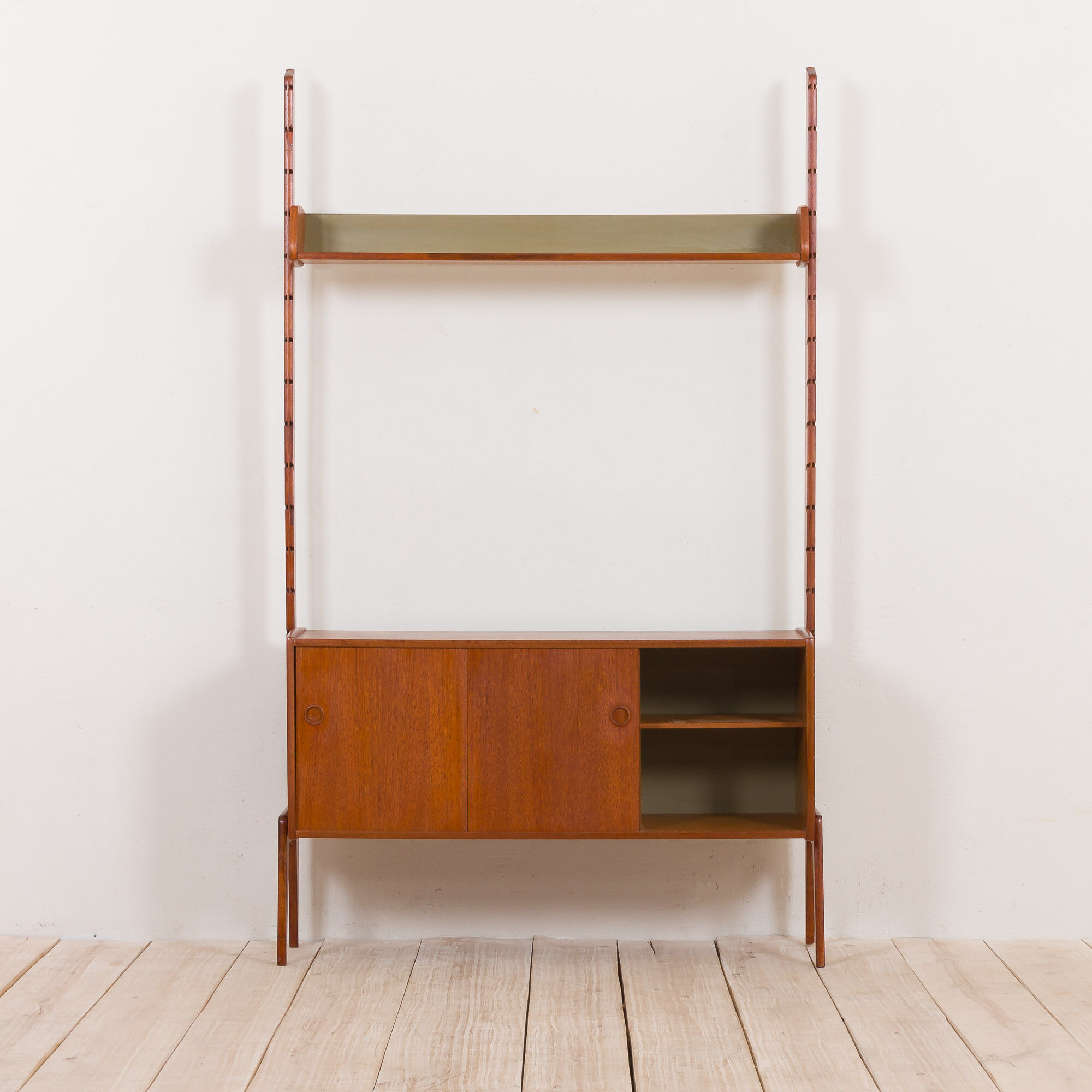 Ergo Wall Unit in teak with floating sideboard and a shelf by J. Texmon for Blindheim Møbelfabrikk