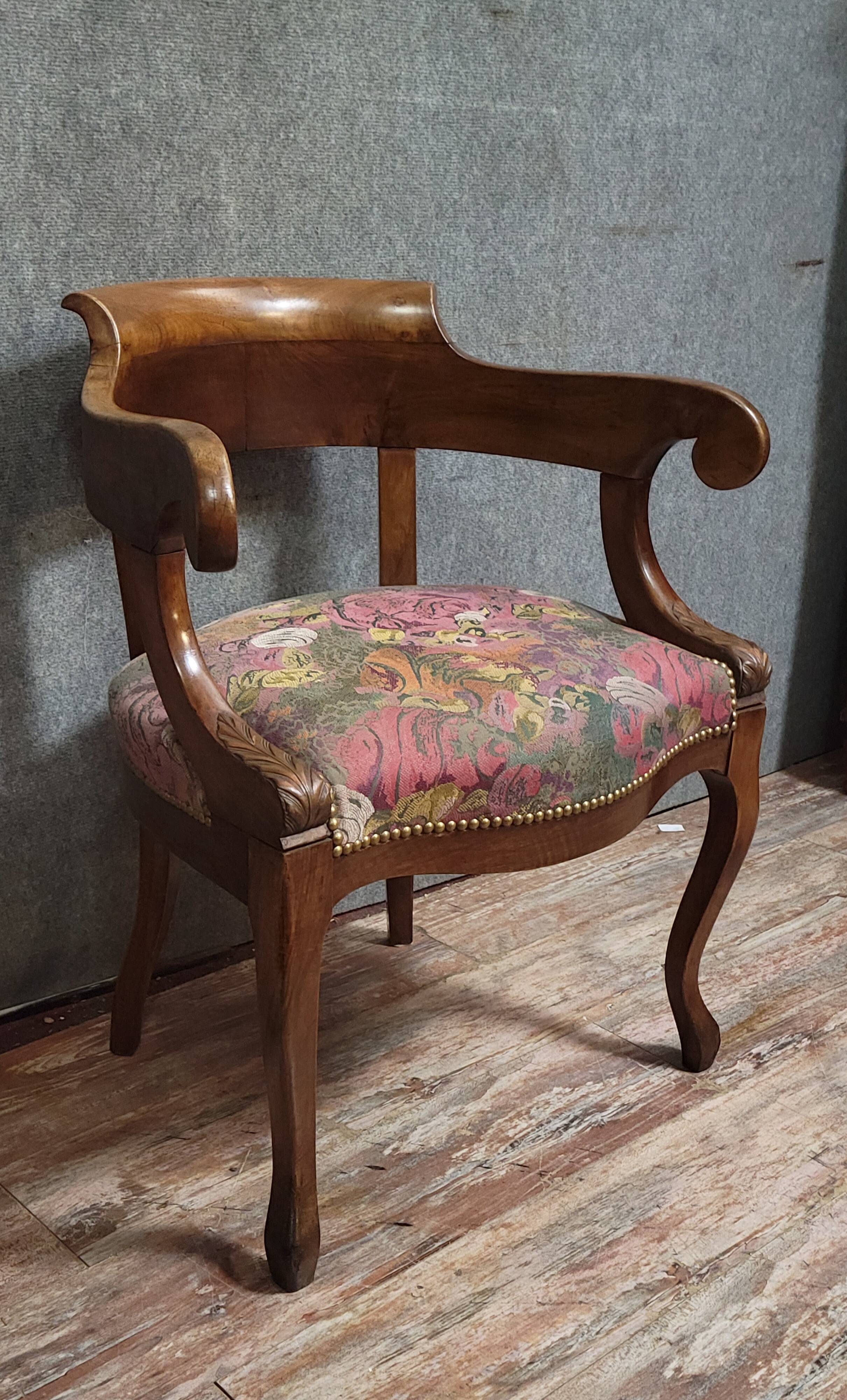 Gondola office chair from the Restoration period, dating from the early 19th century.