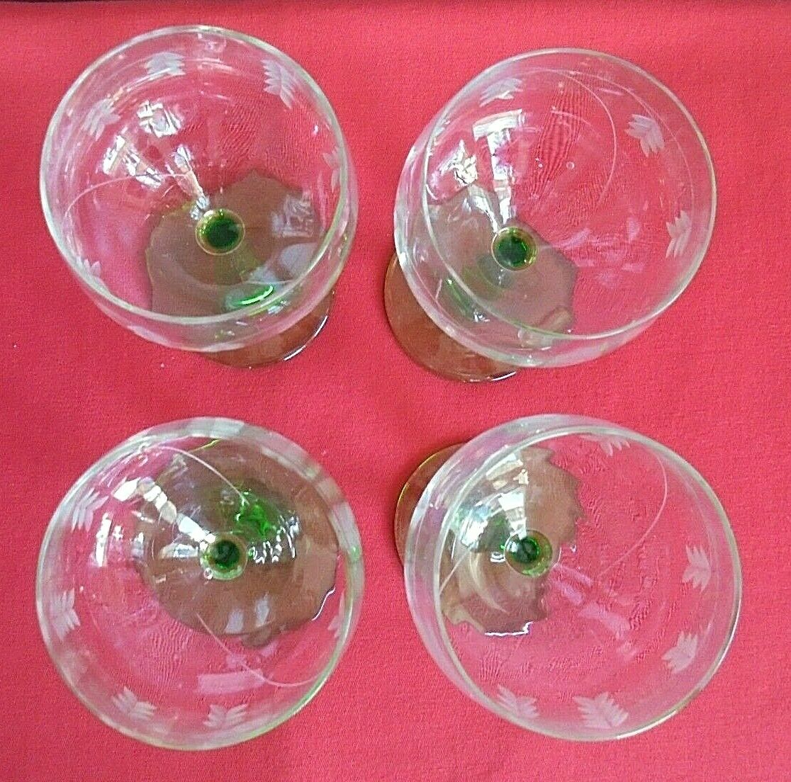 Lot 4 verres à vin blanc cristal ciselés