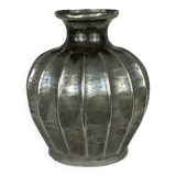 Pewter vase embossed by Alice and Eugène Chanal, 1900, signed