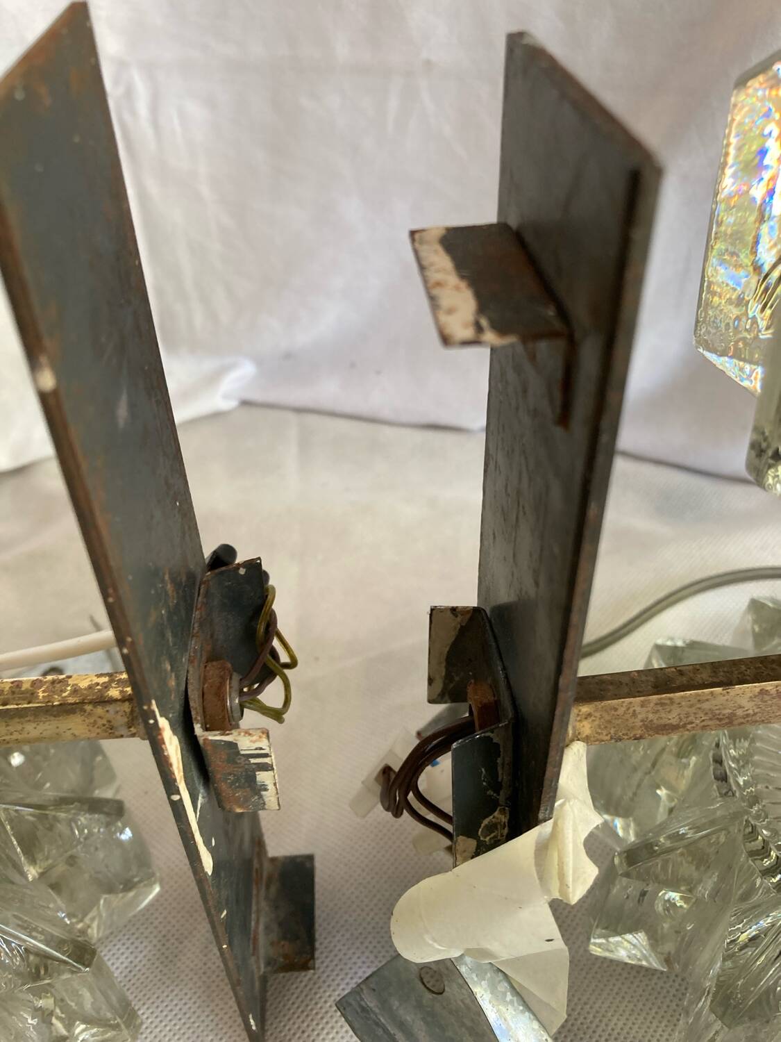 Pair of 1930s wall lights, Italian work, Murano glass and brass