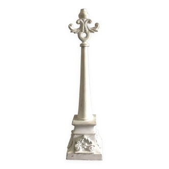 White patinated cast iron column