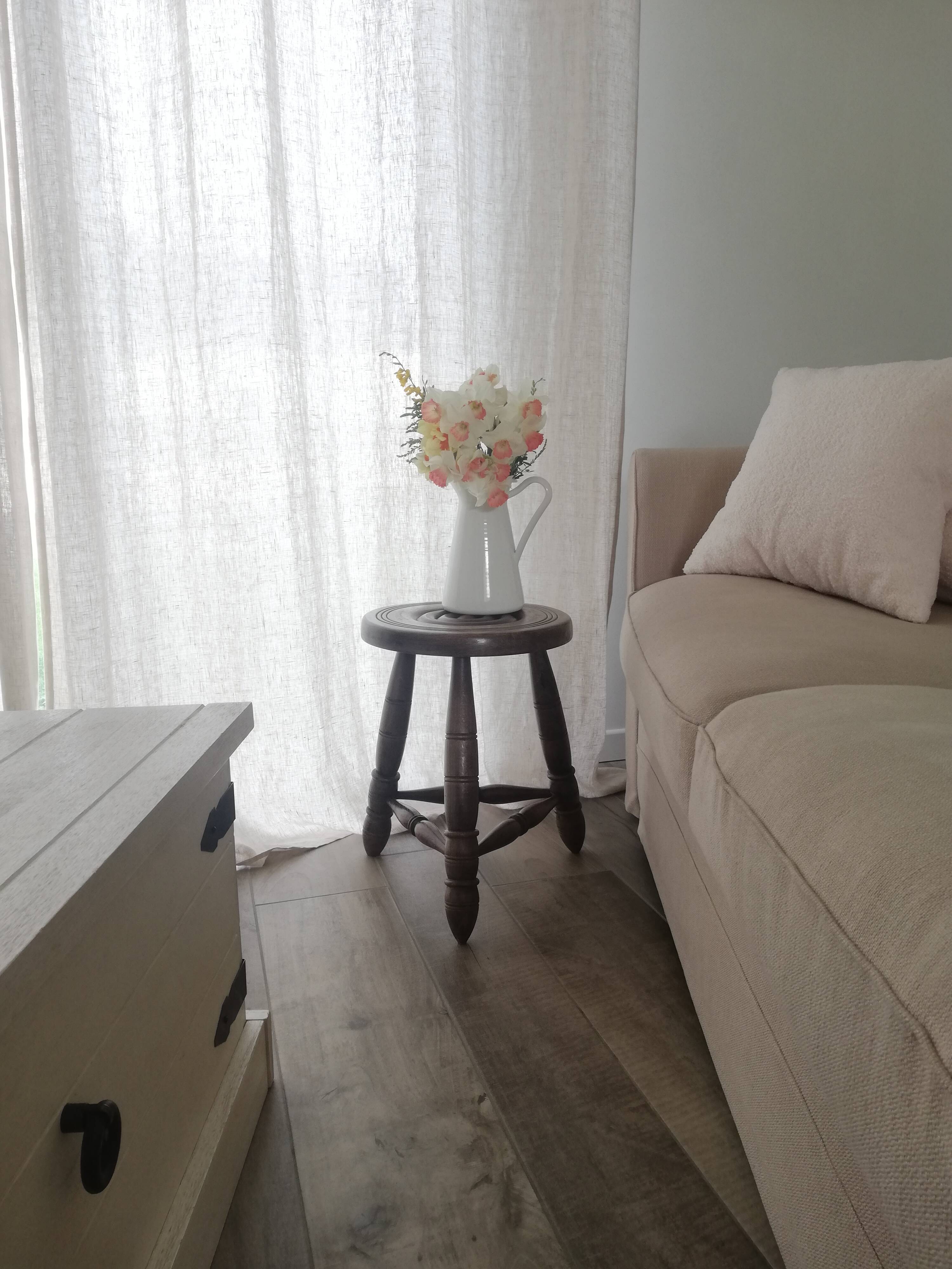 Vintage tripod stool